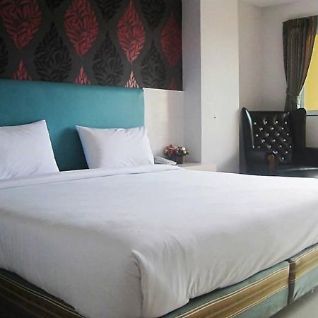 Orange Grand Hotel Ban Khlong Phruan Exterior foto